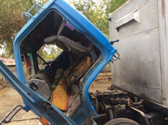 รถ 6 ล้อ ISUZU NPR เครื่อง 4BD1 115 แรง (ขายเฉพาะหัวครัชซี)