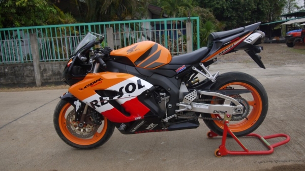 CBR 1000RR ปี05 CBR 1000RR ปี05