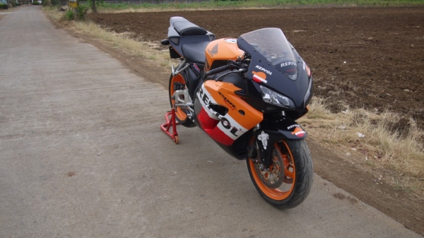 CBR 1000RR ปี05