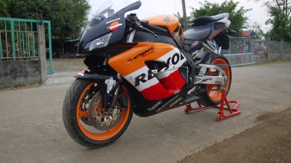 CBR 1000RR ปี05 CBR 1000RR ปี05