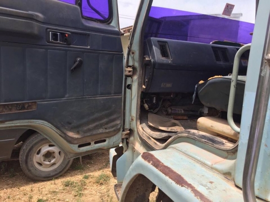 10 ล้อดั้ม 2 เพลา 195 แรง ISUZU FVZ32MZP-3002838 ปี 38 รถเดิม สีเดิม ห้างแท้ เล่มพร้อม