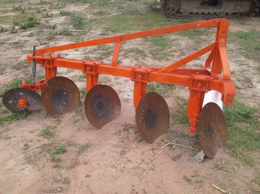 ขายผานบุกเบิก สี่เสา  DP224-P ตราช้าง พร้อมยอย ราคาต่อรองกันได้