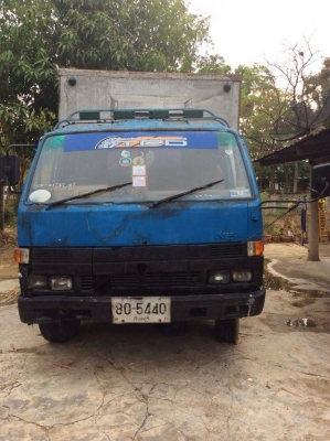 รถ 6 ล้อ ISUZU NPR เครื่อง 4BD1 115 แรง (ขายเฉพาะหัวครัชซี)