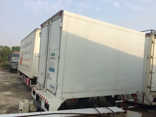 ตู้ isuzu NLR 4ล้อ พื้นสแตนเลส ติดต่อ 087-0969823,090-9919333