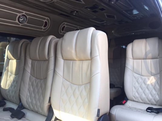 โทร 0922726669 ตันหยงเบสท์รถตู้ฝั่งธน COMMUTER ปี 2007 ดีเซลล์ แต่งวีไอพี เบาะหนัง 4 แถว ราคา 699,000 บาท