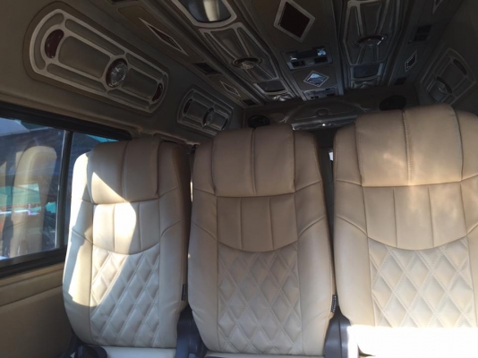 โทร 0922726669 ตันหยงเบสท์รถตู้ฝั่งธน COMMUTER ปี 2007 ดีเซลล์ แต่งวีไอพี เบาะหนัง 4 แถว ราคา 699,000 บาท