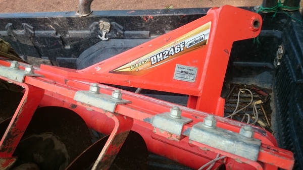 ขายผาน 6*24 ช้าง ใหม่ๆ เดิมๆ ใส่ 45-47-49-50 เหมือนของใหม่ ใช้ได้ไม่กี่ไร่ คนซื้อใช้ไม่ผิดหวังครับ