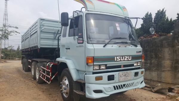 10ล้อหัวลากแท้..240แรง isuzu FXZ23KFRปี2538 สภาพดี เก็บสีแล้ว สวย..