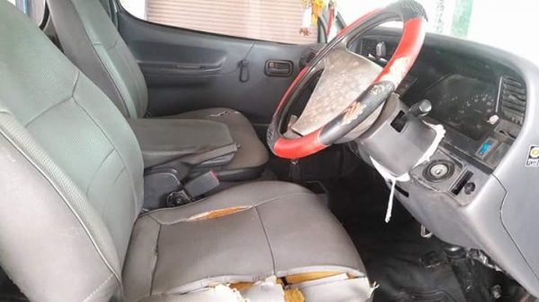 รถตู้ รถบ้านแท้ เครื่องดีเซลเครื่องเดิม 2L สวยมากๆ พร้อมใช้งาน ถูกจัด 79,000