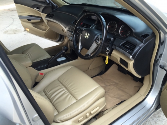 Honda Accord 2.0E ปี 2008 รถมือเดียวป้ายแดง ประวัติดี ไม่เคยเชี่ยวชน อุปกรณ์ครบเอกสารพร้อมโอน