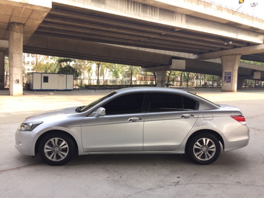 Honda Accord 2.0E ปี 2008 รถมือเดียวป้ายแดง ประวัติดี ไม่เคยเชี่ยวชน อุปกรณ์ครบเอกสารพร้อมโอน