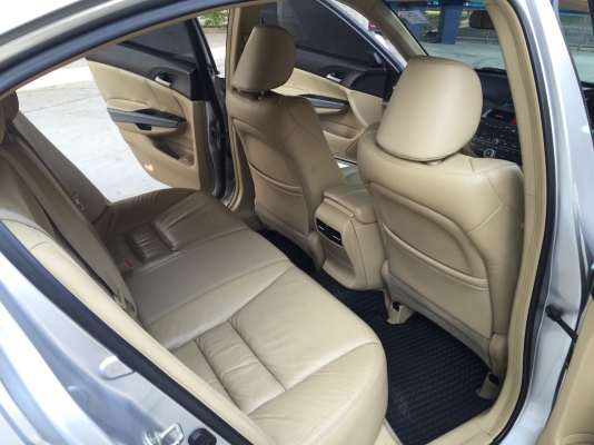 Honda Accord 2.0E ปี 2008 รถมือเดียวป้ายแดง ประวัติดี ไม่เคยเชี่ยวชน อุปกรณ์ครบเอกสารพร้อมโอน