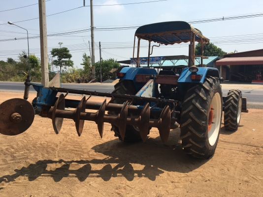 ขายรถไถฟร์อด7810สองเพลามีไบมีดชีและผาน6หลัง ราคา650000บาท พร้อมใช้งานสายๆครับสนใจ โทร0813655997 อำพร พาเจริญ ต วังบัว อ คลองขลุง จ กำแพงเพชร