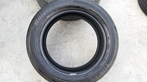 ขายยาง215/55/17 ปี 1614 BRIDGESTONE ER33 2 เส้น