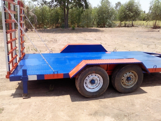 รถลากรถเกี่ยว รถไถ รถลากรถเกี่ยว รถไถ