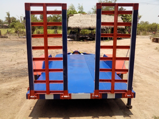 รถลากรถเกี่ยว รถไถ รถลากรถเกี่ยว รถไถ