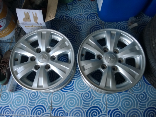 ล้อแม็ก Triton Plus 2วง สภาพเดิมๆไม่คดไม่ดุ้ง ราคาคู่ละ 2,500 บาท แยกวงละ 1,500 บาท สนใจติดต่อ 086-527-6902 ดูรับของท่าน้ำปิ่นเกล้า