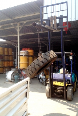 ขายถูก..ยางตัน+กะทะล้อ รถตัก KOMATSU 507