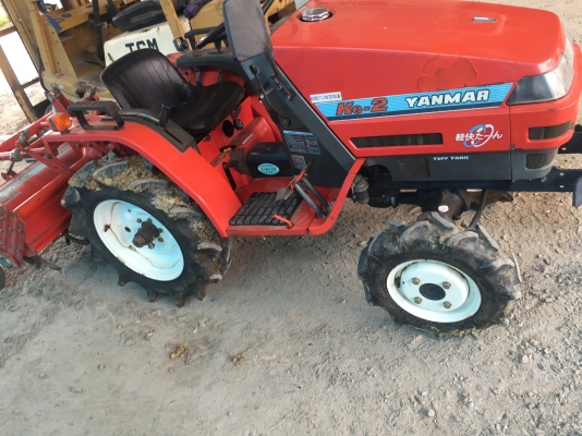 ขายรถไถนั่งขับ ขับเคลื่อน4ล้อ (4WD)เก่าญี่ปุ่นยี่ห้อยันม่าร์รุ่นke-2ขนาด12.5แรงม้าสภาพสวยมากๆใช้มาแค่300กว่าชั่วโมง