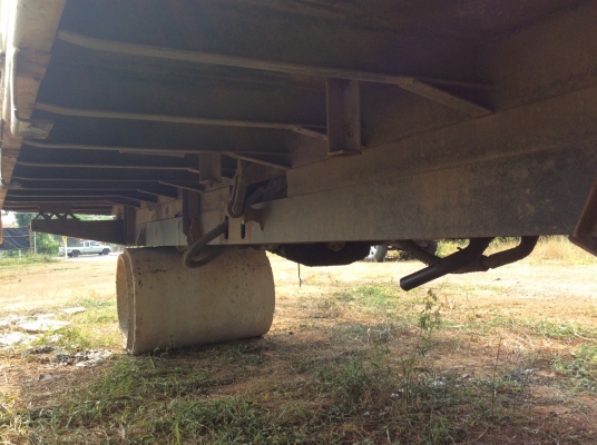 ขายกะบะเหล็ก 10ล้อดั้ม สภาพดี สีไม่สวย (ถอดลงจาก  มิตซูไอ้หลง) ยาว6ม.พร้อม กระบอกดั้มและอุปกรณ์  ราคา95,000 บาท ศุภากร 081-1903107, 081-4252943