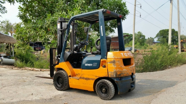 ขายด่วนรถยก TOYOTA 7FG15ยก1.5ตันเสาสูง3เมตรยางตัน4เส้นรถนอกยังไม่เคยใช้งานในเมืองไทยเลย=รุ่นใหม่ขายถูกๆๆ