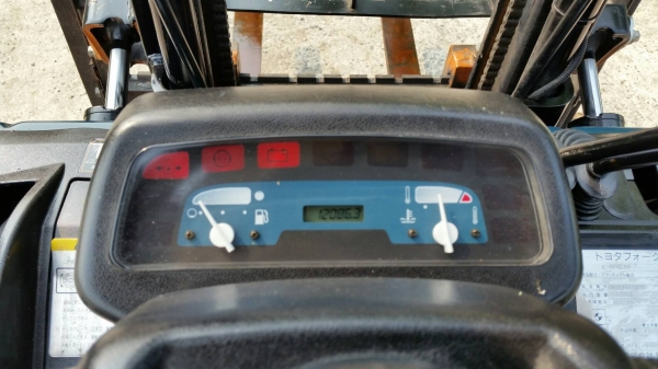 ขายด่วนรถยก TOYOTA 7FG15ยก1.5ตันเสาสูง3เมตรยางตัน4เส้นรถนอกยังไม่เคยใช้งานในเมืองไทยเลย=รุ่นใหม่ขายถูกๆๆ