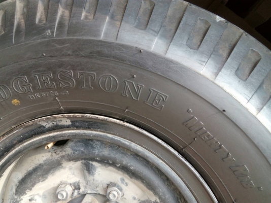 7.50-15 ปี2016 BRIDGESTONE พร้อมยางใน ยางยังใหม่ๆ ยังไม่ใช้งานหนัก มี 2 เส้น tel.081-427-3941 ไอดีไลน์ 0814273941 7.50-15 ปี2016 BRIDGESTONE พร้อมยางใน ยางยังใหม่ๆ ยังไม่ใช้งานหนัก มี 2 เส้น tel.081-427-3941 ไอดีไลน์ 0814273941