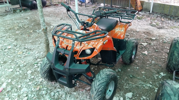 ขายด่วนครับ รถ มอเตอร์ไซค์ ATV125CC. สวยพร้อมใช้งานครับ