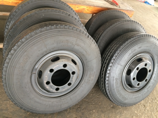 ขายกะทะล้อTOPYพร้อมยาง 8.25R16 BRIDGESTONE สวยๆ