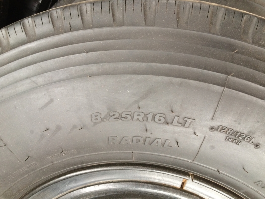 ขายกะทะล้อTOPYพร้อมยาง 8.25R16 BRIDGESTONE สวยๆ