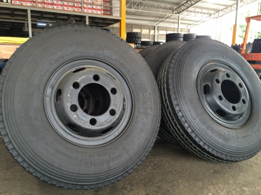 ขายกะทะล้อTOPYพร้อมยาง 8.25R16 BRIDGESTONE สวยๆ