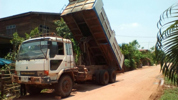 FN527 m-a 6d16 ดั้มพ์2เพลาเครื่องนิ่ม พ.เวอร์แอร์หนาว .เพลาบุ๋มดุมจีบ.ซีสวย ยางดีสิบเส้นพร้อมโอนครับ FN527 m-a 6d16 ดั้มพ์2เพลาเครื่องนิ่ม พ.เวอร์แอร์หนาว .เพลาบุ๋มดุมจีบ.ซีสวย ยางดีสิบเส้นพร้อมโอนครับ