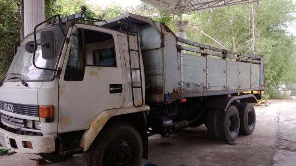 ขายด่วนISUZU ร๊อกเล็กห้างแท้ช่วงล่าง240 ขายด่วนISUZU ร๊อกเล็กห้างแท้ช่วงล่าง240