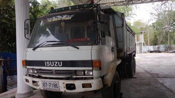 ขายด่วนISUZU ร๊อกเล็กห้างแท้ช่วงล่าง240 ขายด่วนISUZU ร๊อกเล็กห้างแท้ช่วงล่าง240