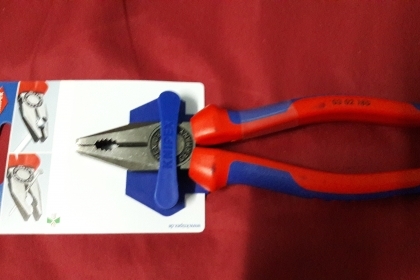 ขายคีมงานไฟฟ้าKNIPEX Made in Germany.ขนาด7นิ้ว
