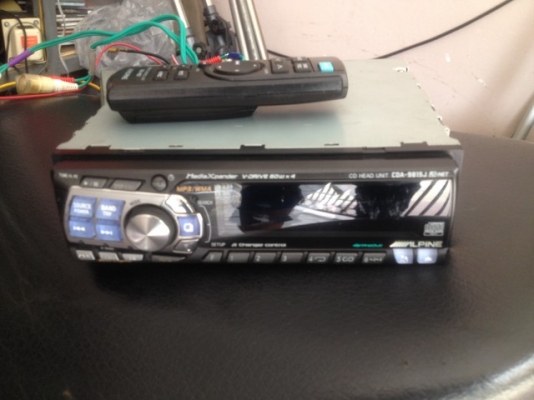 ALPINE CDA 9815 J CD MP3 รุ่นใหญ่ปรีเอ้า3ชุด เก่าญี่ปุ่นสภาพสวยรีโม้ตครบ