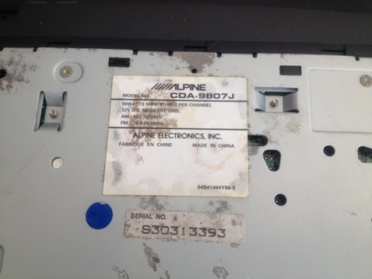 ALPINE CDA 9807J CD MP3 เก่าญี่ปุ่นสภาพสวยใช้งานได้ปกติ ALPINE CDA 9807J CD MP3 เก่าญี่ปุ่นสภาพสวยใช้งานได้ปกติ