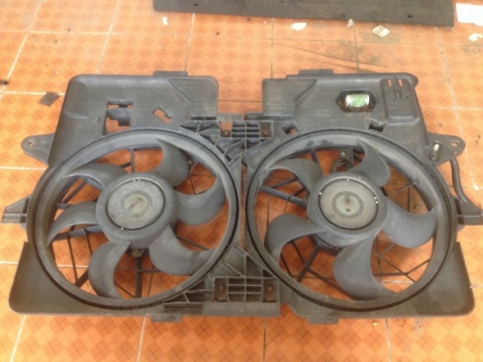 พัดลมไฟฟ้า FORD ESCAPE รีเรครบเก่าญี่ปุ่นสภาพสวยใช้งานได้ปกติ