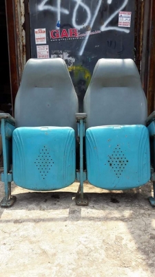 ขายตู้น้ำมันเก่าเอาใว้แต่งบ้านแต่งโรงรถครับ