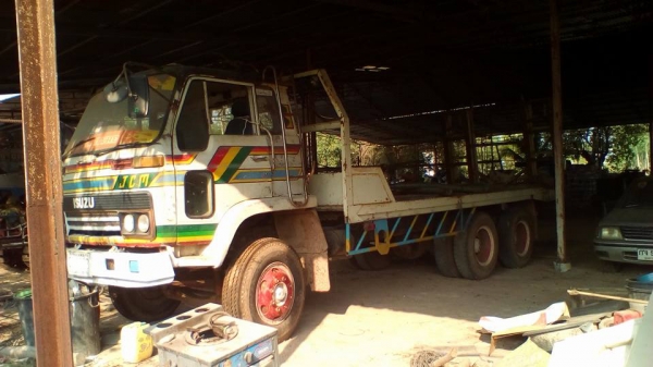 **490,000 บ.ต่อรอง/// 10ล้อเทเลอร์2เพลา ISUZU JCM-205 แรง ท้ายลาดมีหางพับไฮดรอลิก ขน-ย้าย รถเกี่ยวข้าว/แบคโฮPC120 เครื่อง/เกียร์/ช่วงล่างใหญ่ พาวเวอร์ ทริฟฟี่ ครบ พร้อมใช้งาน เล่มฯ ครบ ภาษี3ปี ตามสภาพ **ขาย เทเลอร์2เพลา 10ล้อ ISUZU JCM -250HP ท้ายลาด ขนแบ