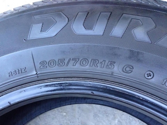 ยาง Bridgstone 205-70-15 ปี 14 ครบชุด 4 เส้น 4000 สภาพสวยๆดอกยางนิ่มๆไม่บวมเอาไปวิ่งกันยาวๆราคาเบาๆค่ะ