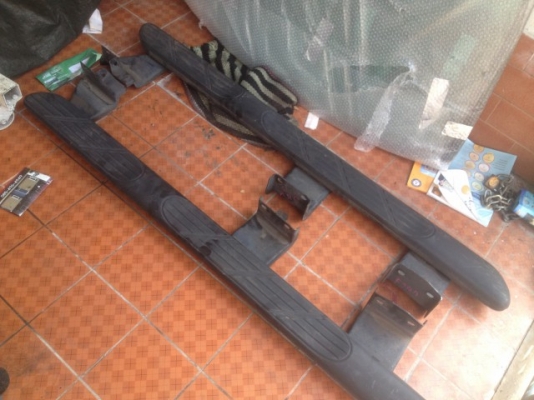 บันไดข้าง FORD ESCAPE เก่าญี่ปุ่นสภาพสวยคู่ละ