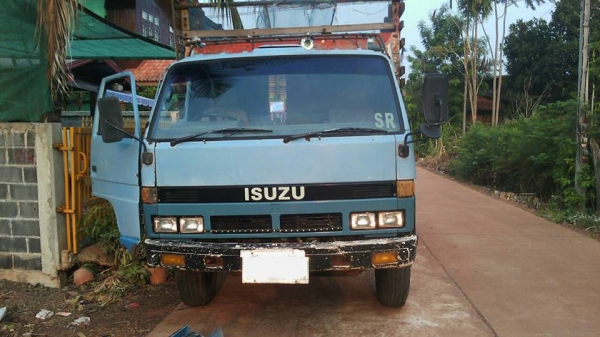 **259,000 บ.ต่อรอง/// 6ล้อบรรทุก ISUZU NPR-100HP ฝาดำ รถประกอบ เครื่อง/เกียร์ เดิม แน่น แรงดี ช่วงล่างใหญ่ Fหน้า-หลัง คัสซีสวยพ.พาวเวอร์ สโลวกลาง หัวยกได้ กระบะคอกไม้ ยาว4.30ม. คอกพอใช้ยาง8.25/16 สภาพ65\% ตามสภาพ พร้อมใช้งาน เล่มทะเบียน ครบ **ขาย ISUZU NPR **259,000 บ.ต่อรอง/// 6ล้อบรรทุก ISUZU NPR-100HP ฝาดำ รถประกอบ เครื่อง/เกียร์ เดิม แน่น แรงดี ช่วงล่างใหญ่ Fหน้า-หลัง คัสซีสวยพ.พาวเวอร์ สโลวกลาง หัวยกได้ กระบะคอกไม้ ยาว4.30ม. คอกพอใช้ยาง8.25/16 สภาพ65\% ตามสภาพ พร้อมใช้งาน เล่มทะเบียน ครบ **ขาย ISUZU NPR