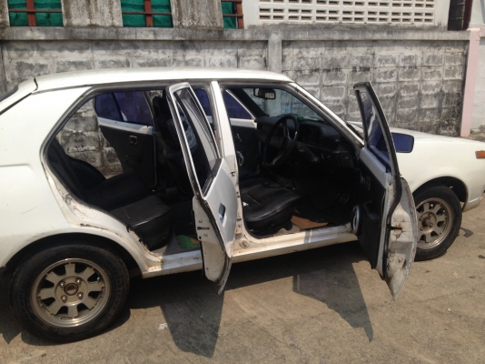 ขายมาสด้า323 เก๋งคลาสสิค ขายถุกๆ พร้อมส่งทั่วไทย