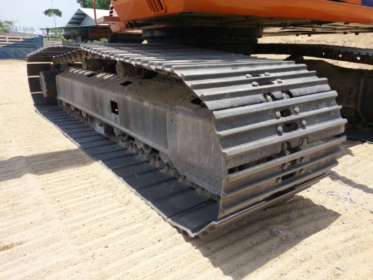 ขายรถแบคโฮ HITACHI EX200-3 ไม่มีเอกสาร ระบบไฟเต็ม แอร์พร้อม ราคา 850000