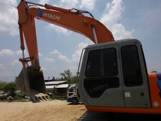 ขายรถแบคโฮ HITACHI EX200-3 ไม่มีเอกสาร ระบบไฟเต็ม แอร์พร้อม ราคา 850000