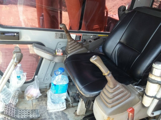 ขายรถแบคโฮ HITACHI EX200-3 ไม่มีเอกสาร ระบบไฟเต็ม แอร์พร้อม ราคา 850000