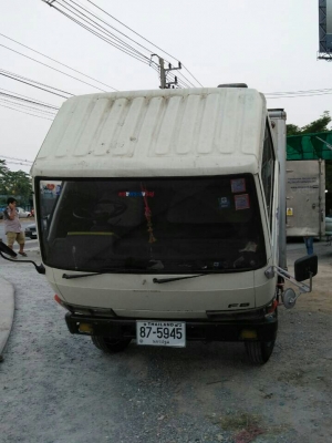 หปรับราคา 295,000บ หกล้อ ฮีโน่ FB112WO4D117 บรรทุกตู้แห้ง ช่วงยาว 4.30ม สภาพดีสวยบางเดิม แอร์เย็นๆ พร้อมใช้งาน ทะเบียนพร้อมโอน