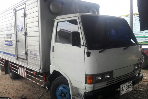 หปรับราคา 295,000บ หกล้อ ฮีโน่ FB112WO4D117 บรรทุกตู้แห้ง ช่วงยาว 4.30ม สภาพดีสวยบางเดิม แอร์เย็นๆ พร้อมใช้งาน ทะเบียนพร้อมโอน