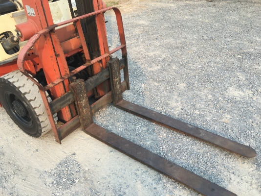 ขายรถยก Nissan PH02 ยก2ตัน เสาสูง3เมตร ยางตัน4เส้น นำเข้าจากญี่ปุ่นแท้ๆ ยังไม่เคยใช้งานเมืองไทย สนใจติดต่อ 081-948-5494